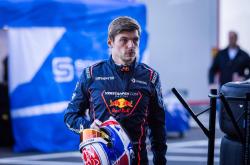 开云体育app-雷诺车队逆转迈凯伦，维斯塔潘惊艳四座