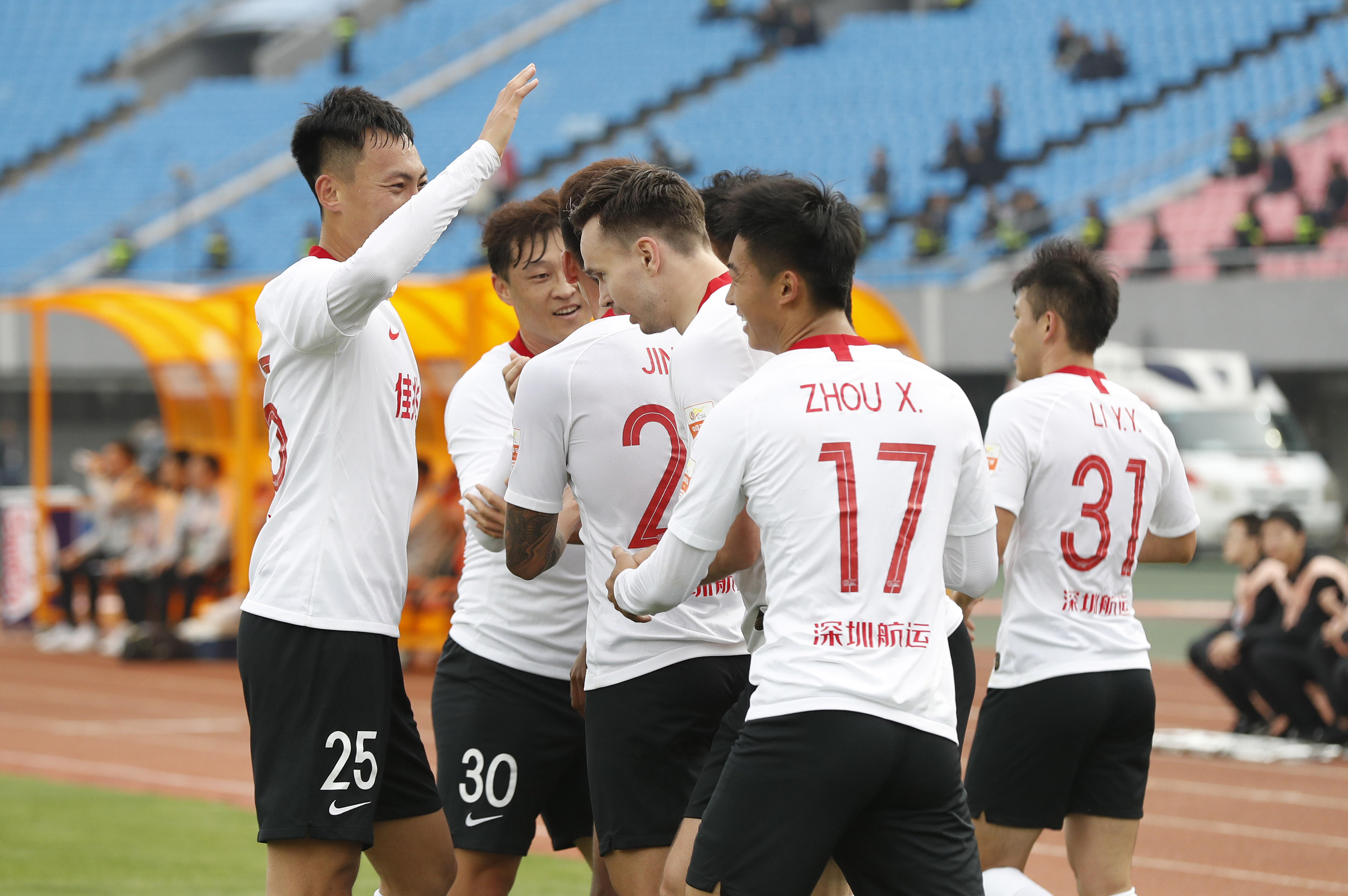 关于深圳佳兆业遭遇困境，球队急需改进的信息