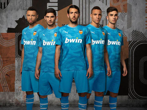 巴伦西亚在主场输给对手,黯然神伤 巴伦西亚在主场输给对手,黯然神伤