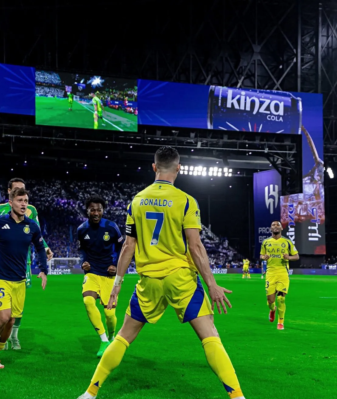 包含德国射手火力全开,助C罗领衔取胜!的词条 包含德国射手火力全开,助C罗领衔取胜!的词条