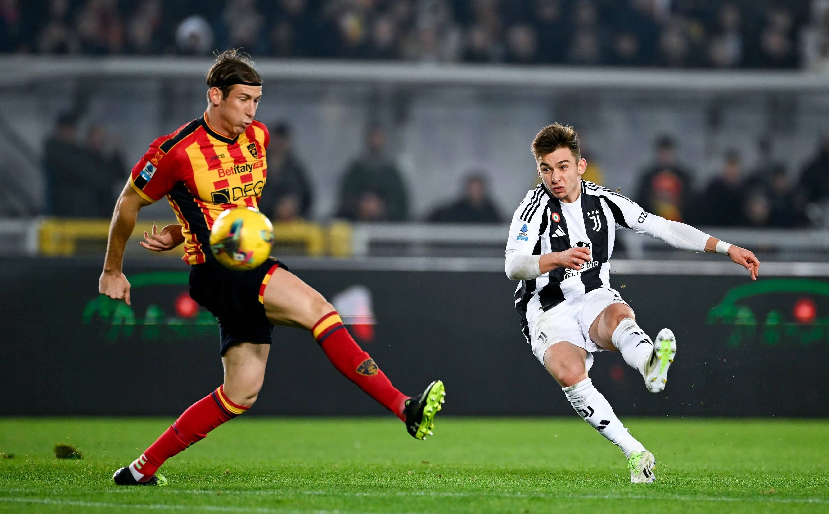 关于那不勒斯战胜对手,积分榜上有所改善的信息 关于那不勒斯战胜对手,积分榜上有所改善的信息