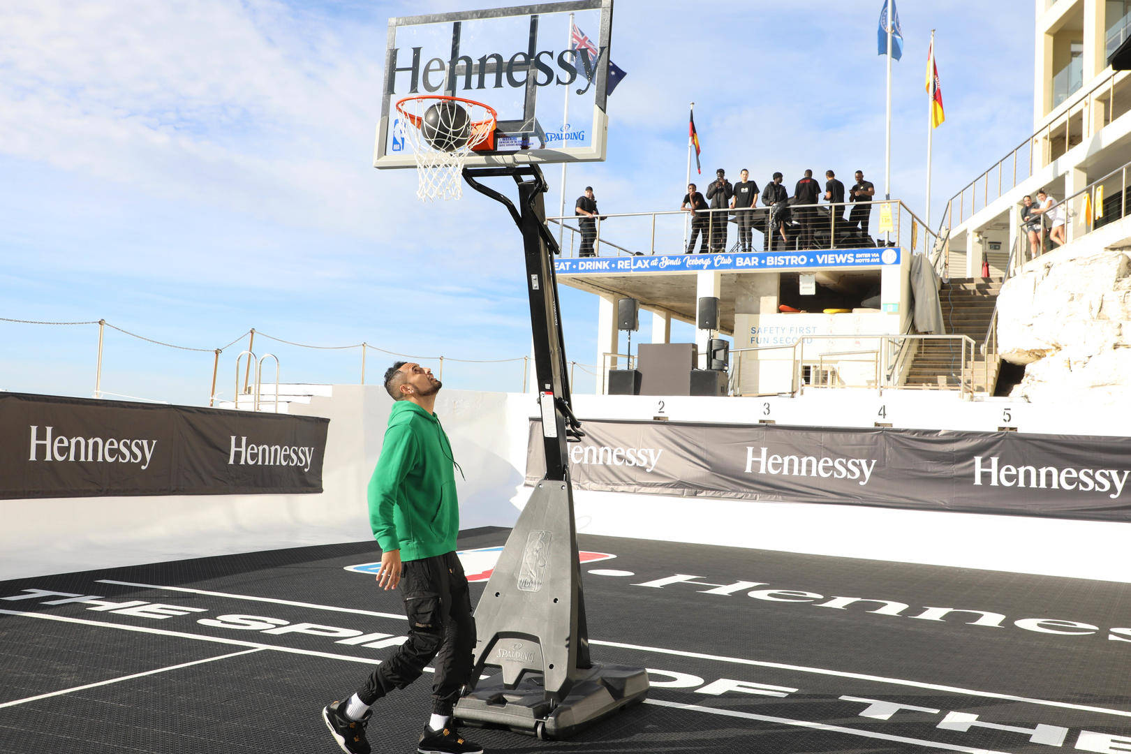 美国网球队险胜澳大利亚网球队,克耶高斯制霸全场的简单介绍 美国网球队险胜澳大利亚网球队,克耶高斯制霸全场的简单介绍