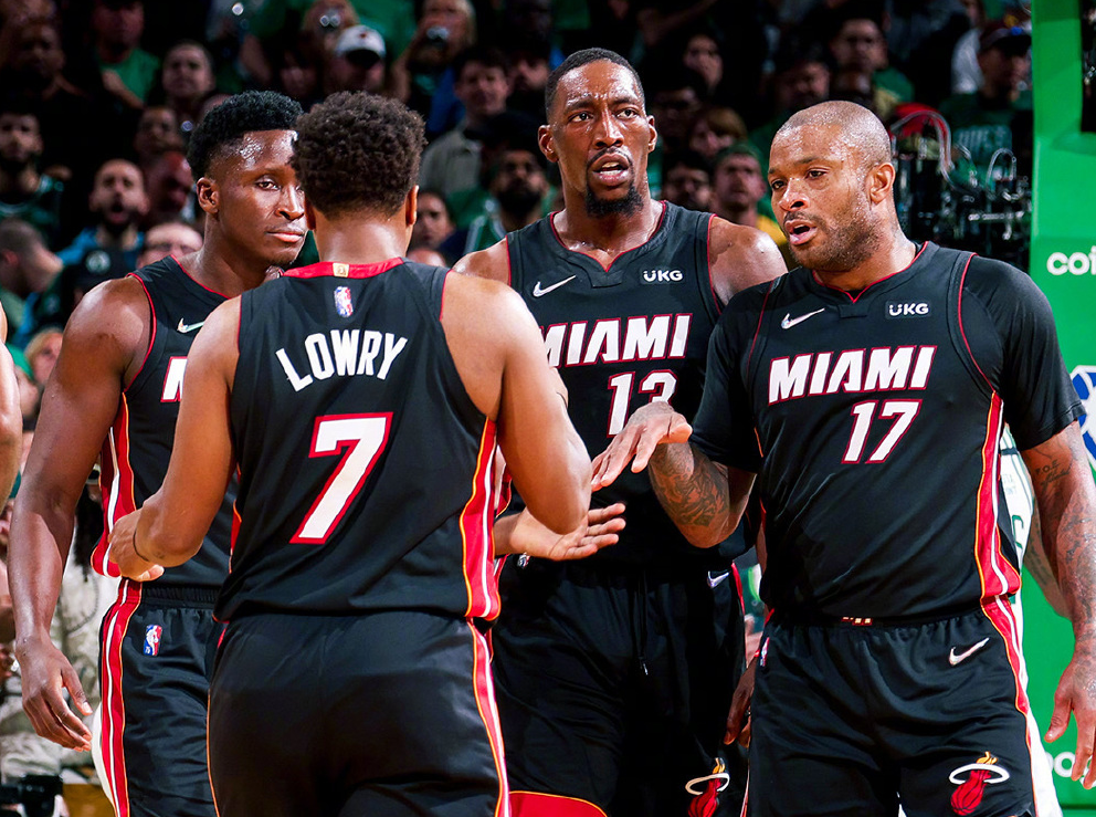 浙江队完胜热火,福克斯带队取胜的简单介绍 浙江队完胜热火,福克斯带队取胜的简单介绍