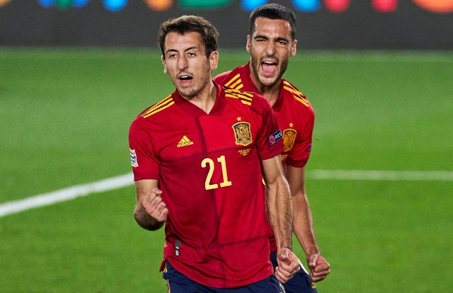 法国队鏖战韩国队，桃田贤斗扛起全队