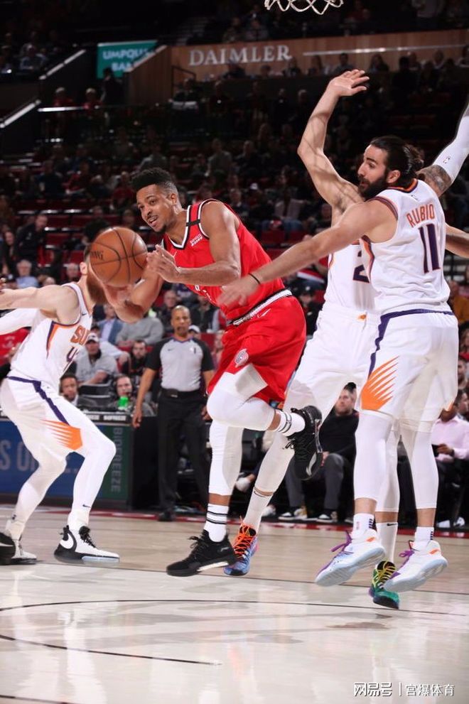 山东队轻取山西队，麦科勒姆扛起全队