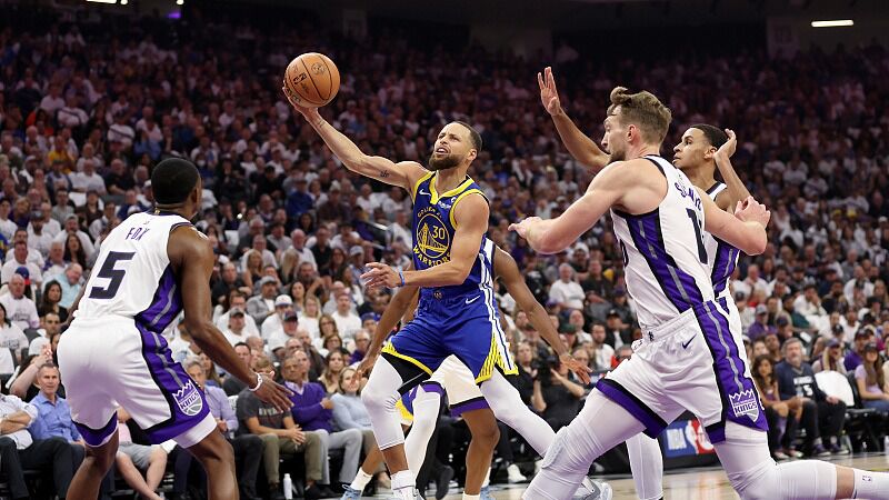 山东队横扫国王，克莱点燃赛场